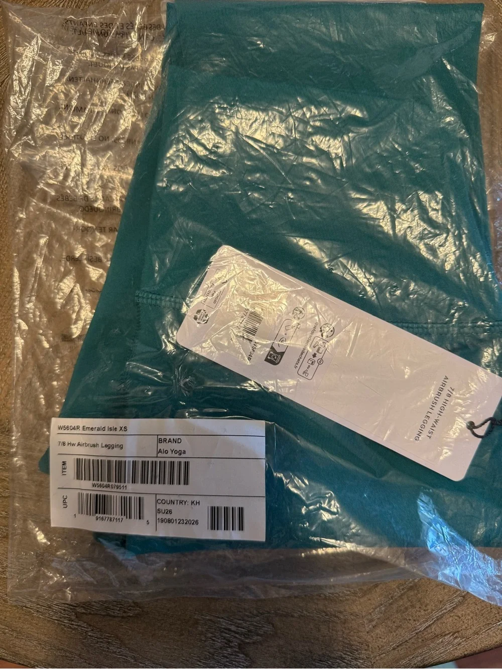 ALO Yoga High-Waist Teal Leggings Air brush